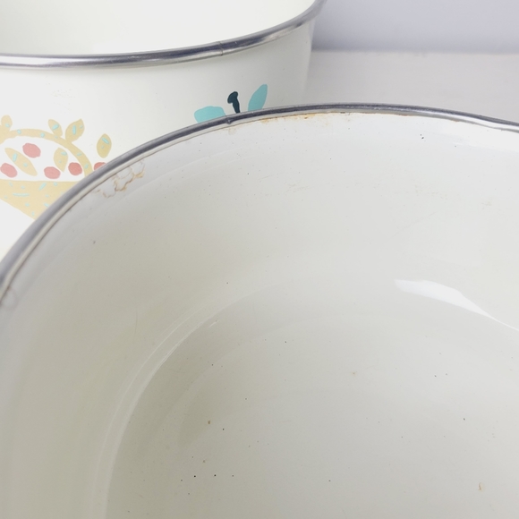 Vintage Kobe Enamelware Nesting Bowls Mixed Designs Retro Kitchen Pots - Picture 10 of 16